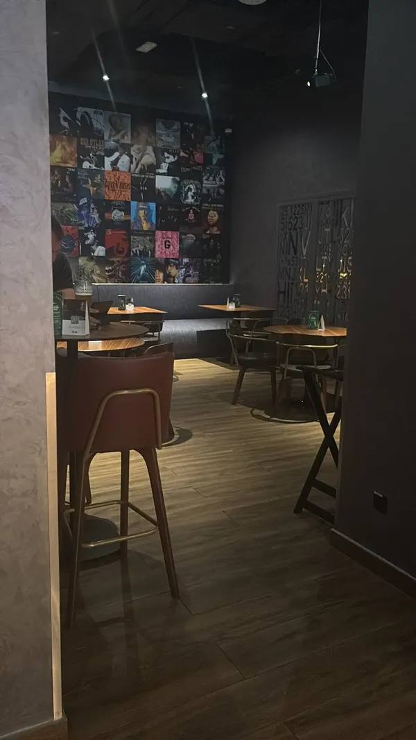 The Bar - Restaurants in Fujairah - photo 3