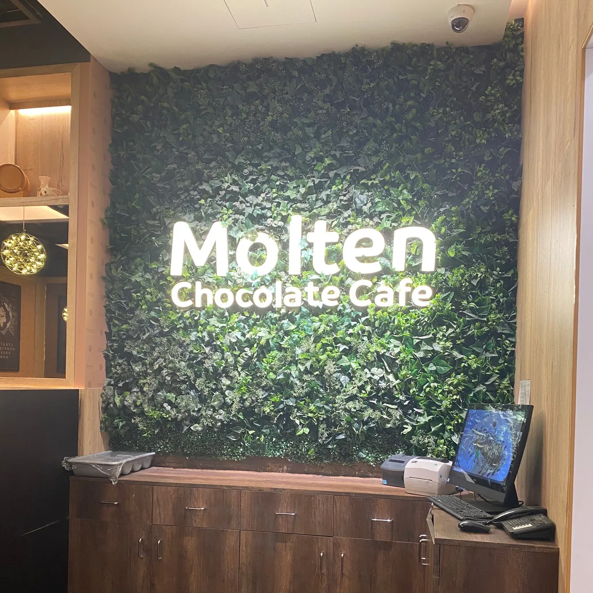 Molten Chocolate Cafe - Restaurants in Al Ain - photo 3