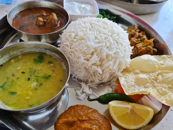 Momo Hut Restaurant - Restaurants in Al Ain - photo 2