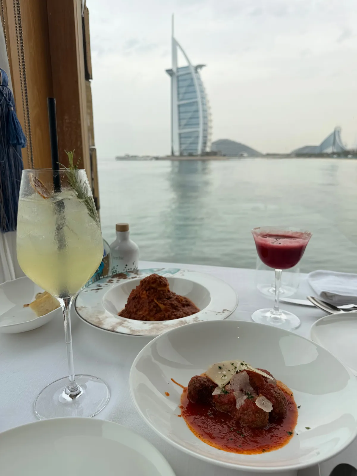 بيرشيك - مطاعم in دبي - photo 10