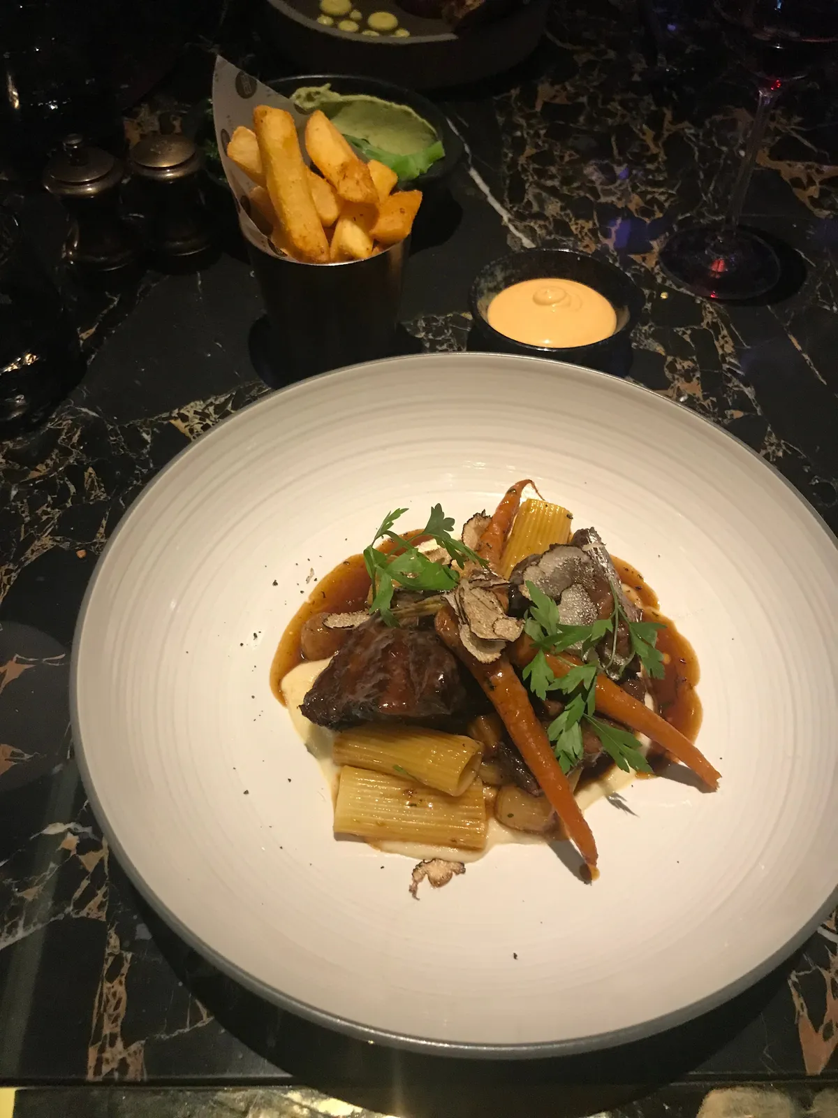 بُل آند بير - مركز دبي المالي العالمي - مطاعم in دبي - photo 4