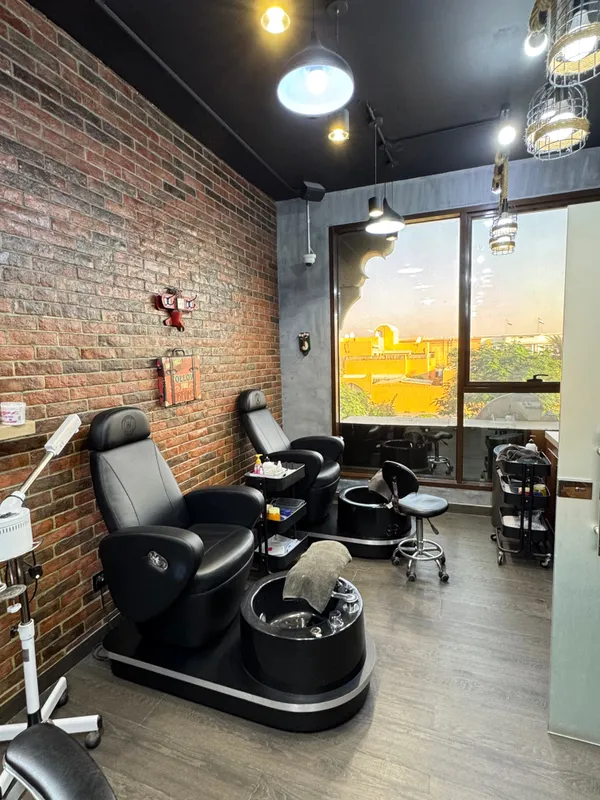 The Stars Barber - Spas in Dubai - photo 1