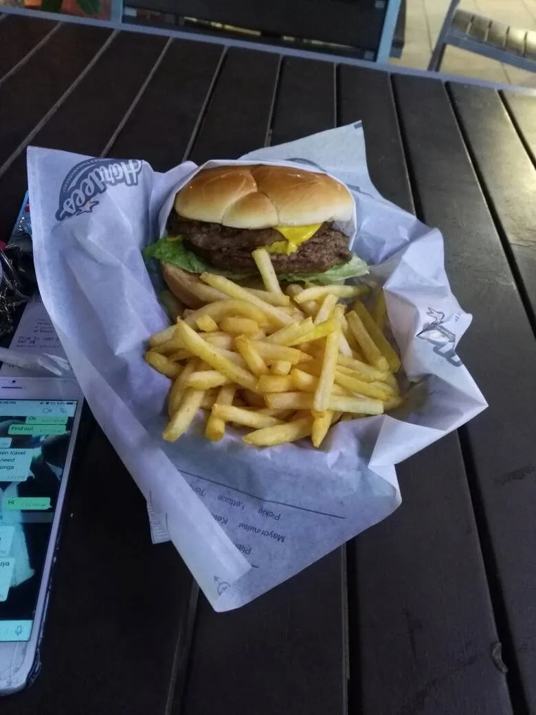 Hardee's - Restaurants in Al Ain - photo 2