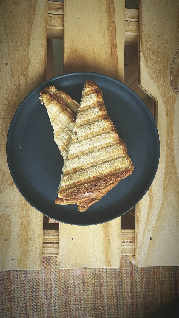 Zayed Bookshop - Restaurants in Umm Al Quwain - photo 3