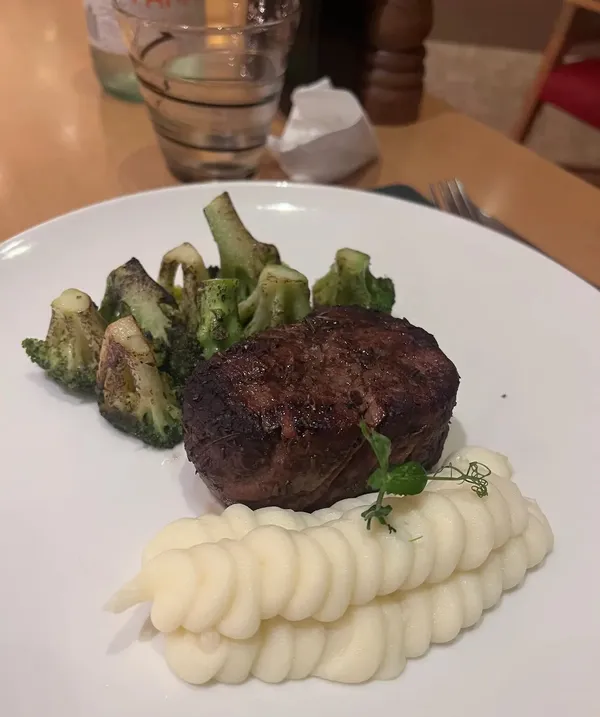  - مطاعم in أبو ظبي - photo 7