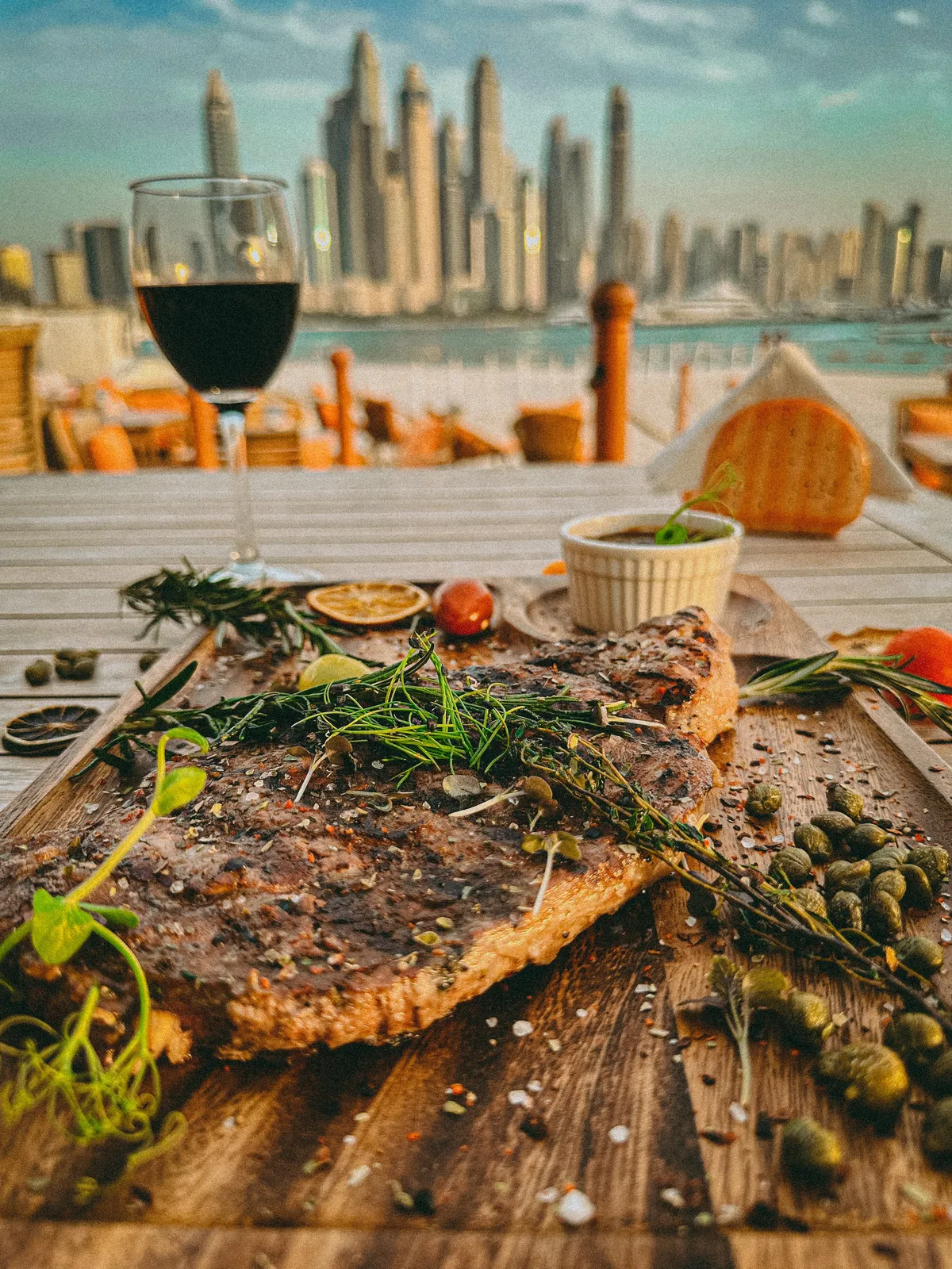 Orange Chameleon Restaurant and Lounge - Restaurants in Dubai - photo 2