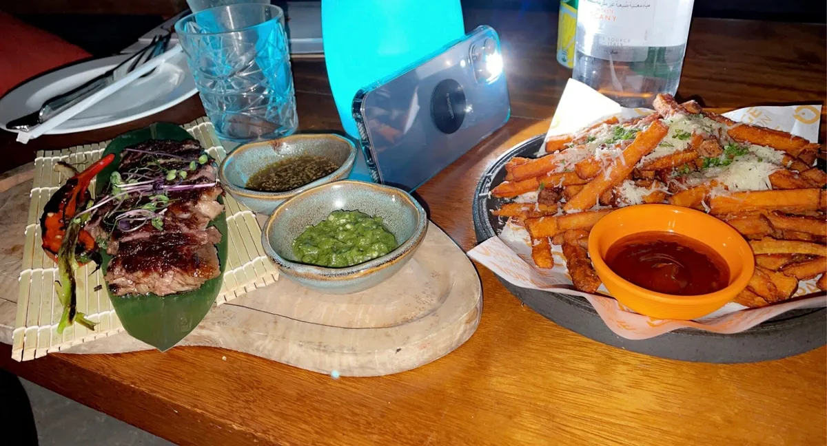 Orange Chameleon Restaurant and Lounge - Restaurants in Dubai - photo 5