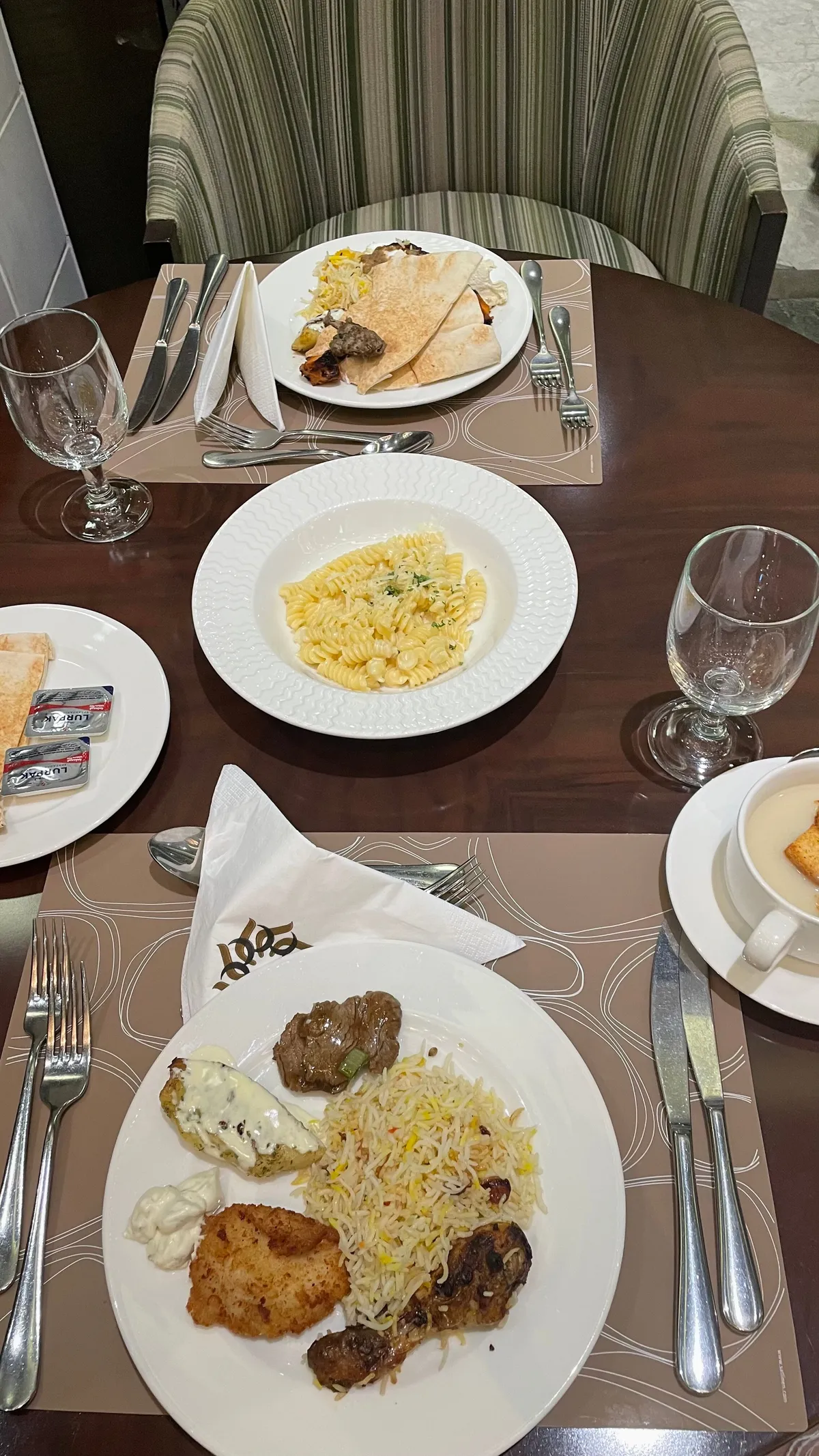  - مطاعم in العين - photo 9