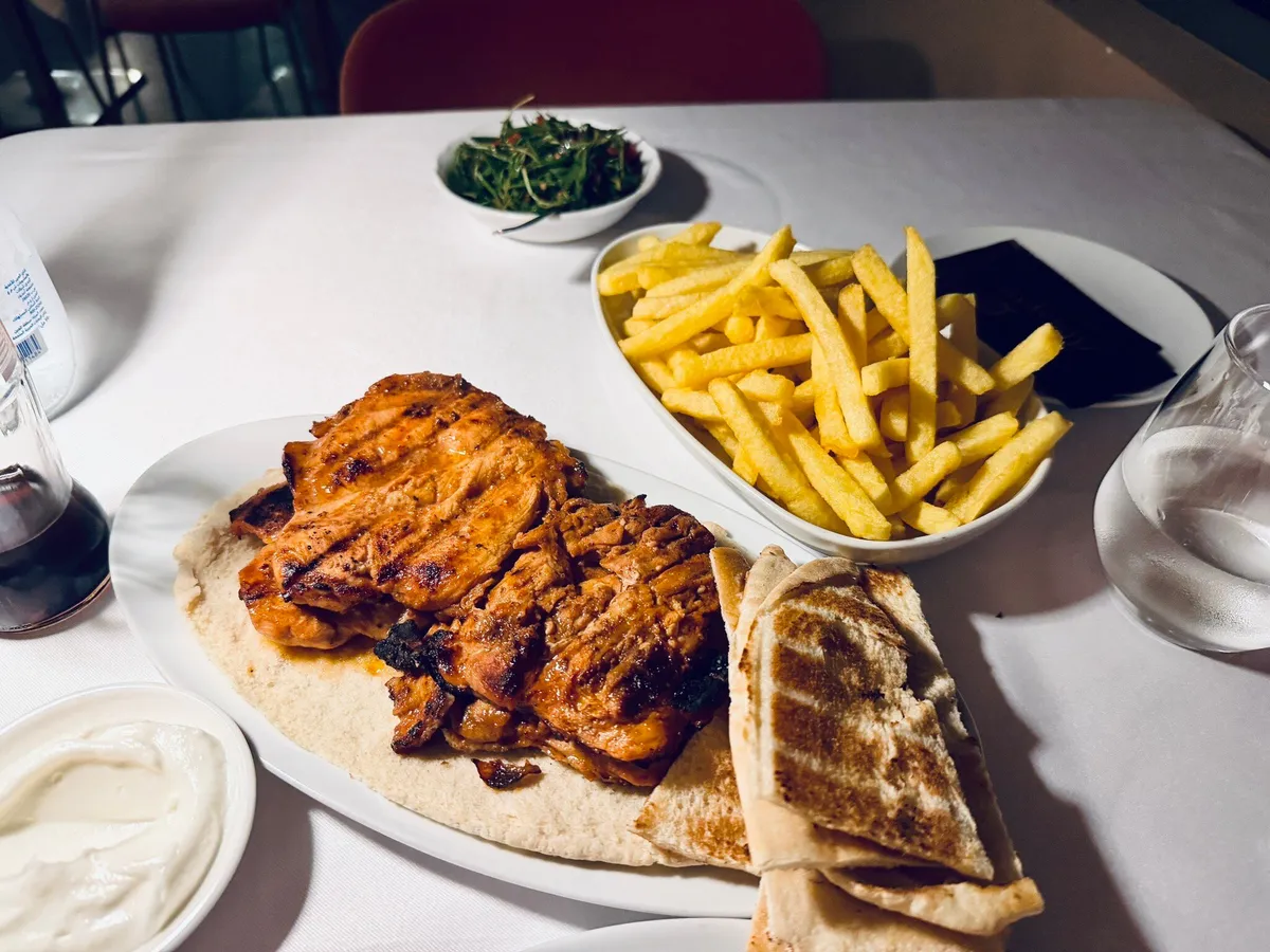  - مطاعم in أبو ظبي - photo 8