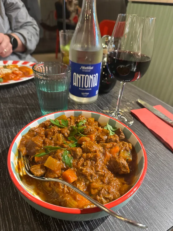 Antonia Al Zeina - Restaurants in Abu Dhabi - photo 9