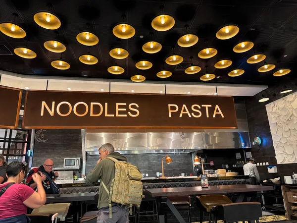  - مطاعم in أبو ظبي - photo 8