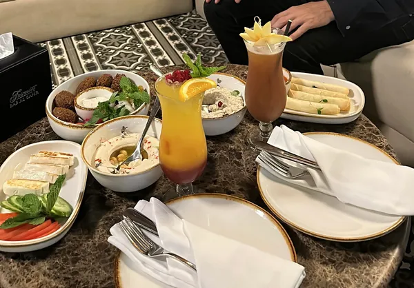  - مطاعم in أبو ظبي - photo 2