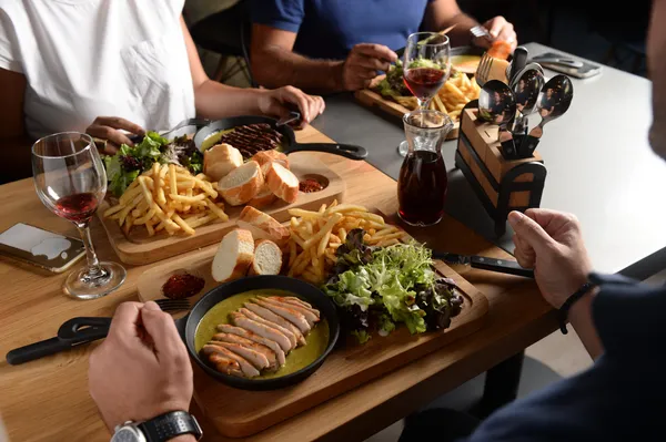  - مطاعم in أبو ظبي - photo 2